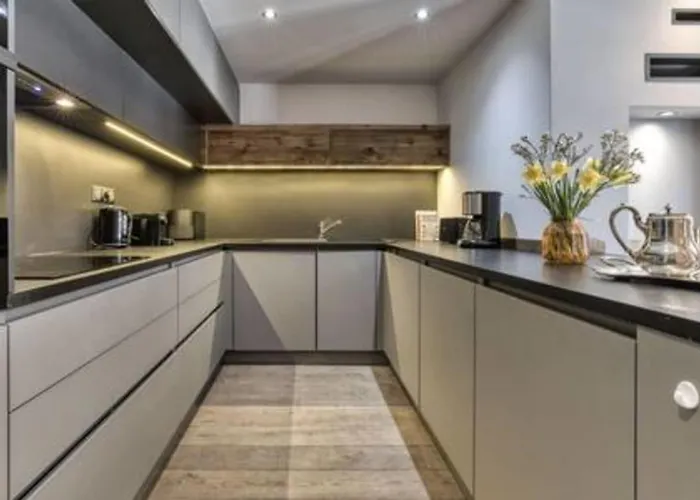 アパート Ruby - Luxurious Duplex 180 M2 *